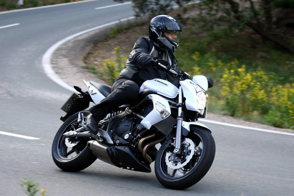 Fahrbericht Kawasaki ER-6n ABS: Neue Talente und gewohnte Qualität 
