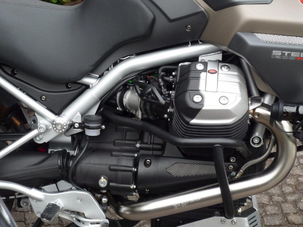 Fahrbericht Moto Guzzi Stelvio NTX: Die etwas andere Reiseenduro  - Bild(3)