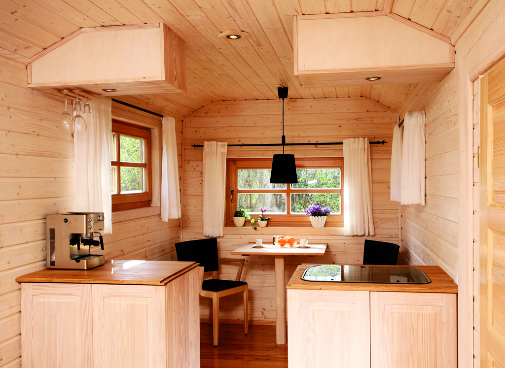 Holzwohnwagen: Holz-Schnitzer