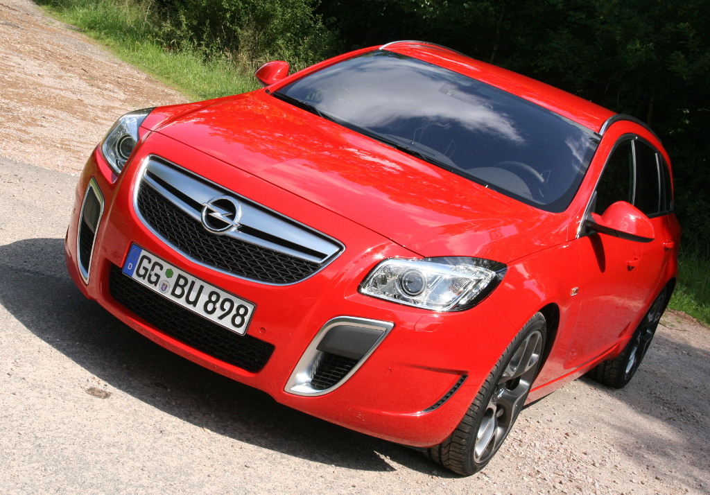 Insignia: Presse-Präsentation Opel Insignia OPC: Wettbewerbsfähiges Angebot