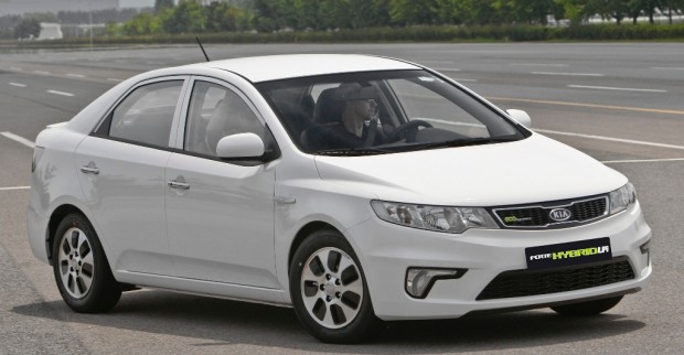 Kia bringt sein erstes Hybrid-Fahrzeug
