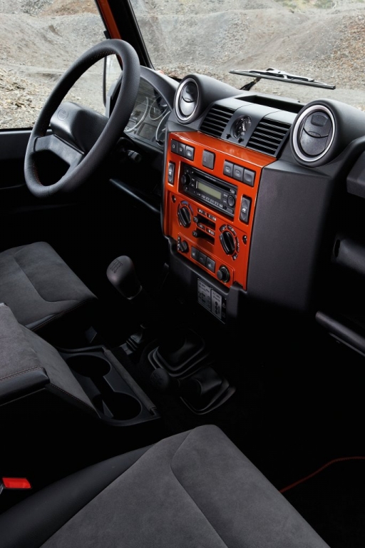 Land Rover zeigt bei der IAA Defender-Sondermodelle