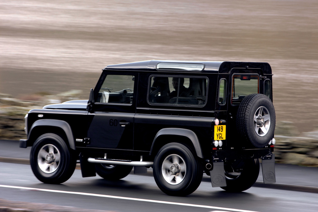 Land Rover zeigt bei der IAA Defender-Sondermodelle