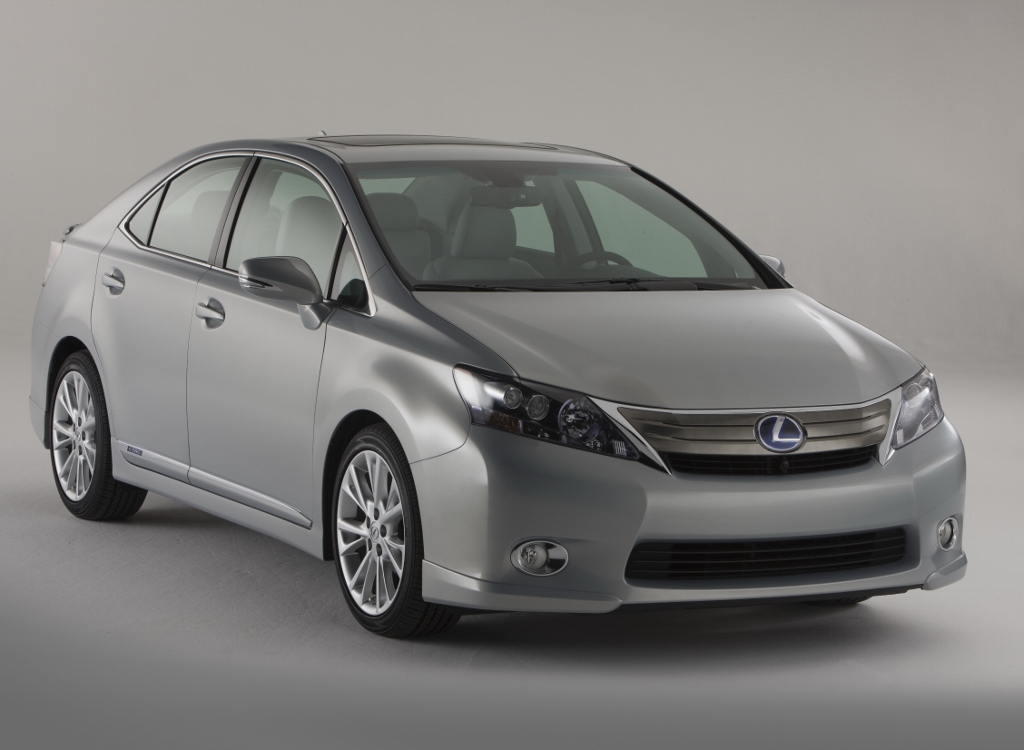 Lexus mit Edel-Version des Toyota Prius 