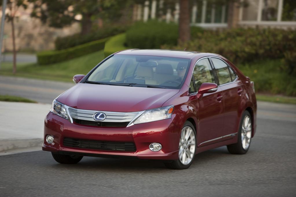 Lexus mit Edel-Version des Toyota Prius 
