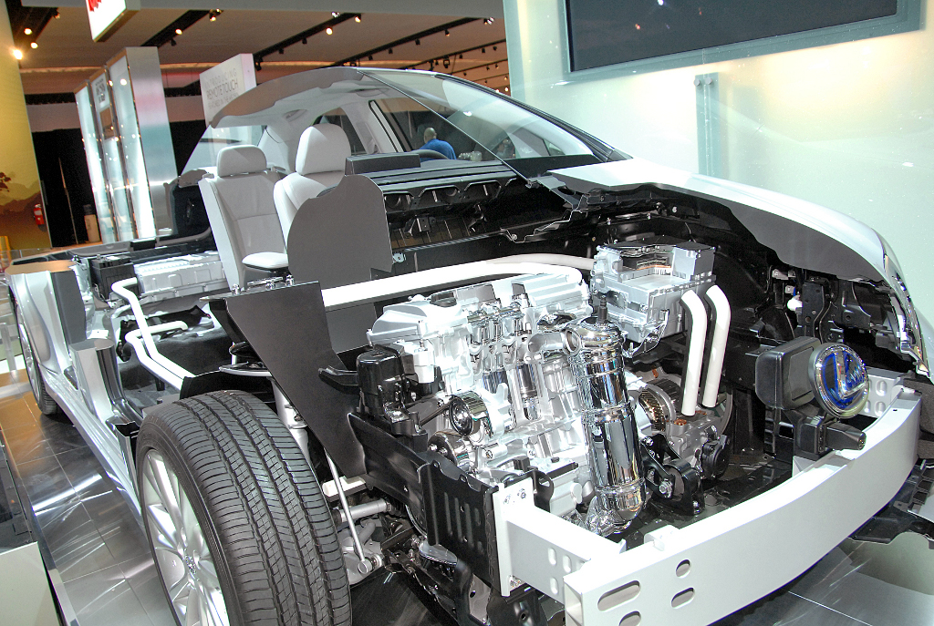 Lexus mit Edel-Version des Toyota Prius 