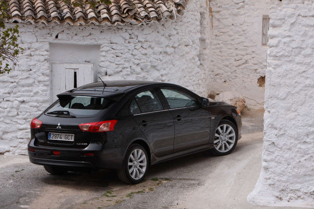 Mitsubishi Lancer ab sofort auch mit 1,5-Liter-Benzinmotor