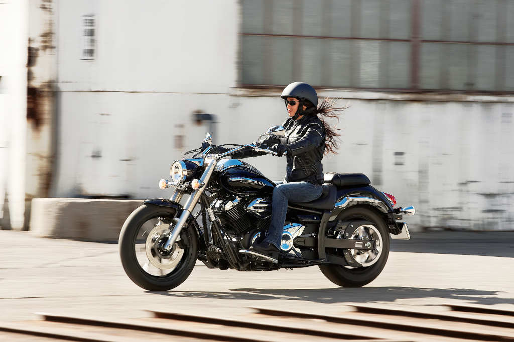 Motorradmarken: Fahrbericht Yamaha XVS 950 Midnight Star: Flotter Kreuzer 