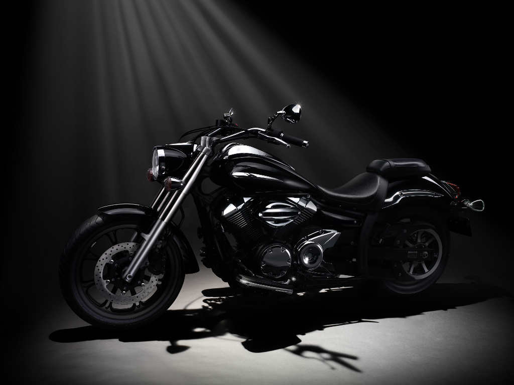 Motorradmarken: Fahrbericht Yamaha XVS 950 Midnight Star: Flotter Kreuzer 