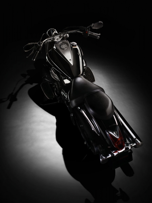 Motorradmarken: Fahrbericht Yamaha XVS 950 Midnight Star: Flotter Kreuzer 