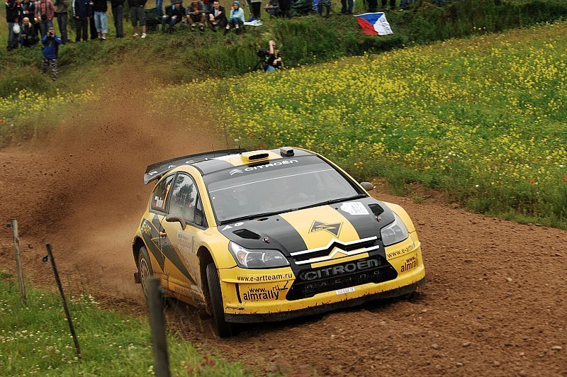 Novikov ohne Super Rallye Reglement in Finnland: Sicher ins Ziel