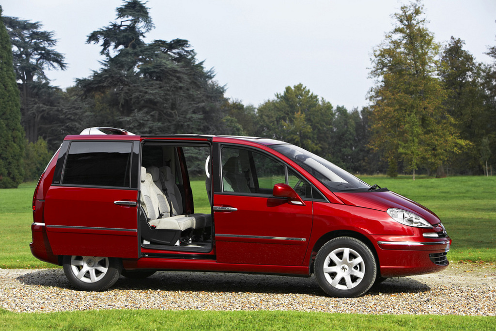 Peugeot 807 auf Wunsch mit WIP Bluetooth