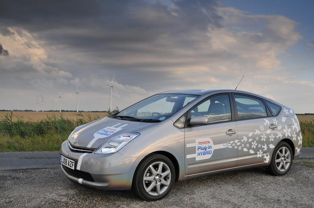 Plug-in-Testflotte von Toyota wächst weiter  