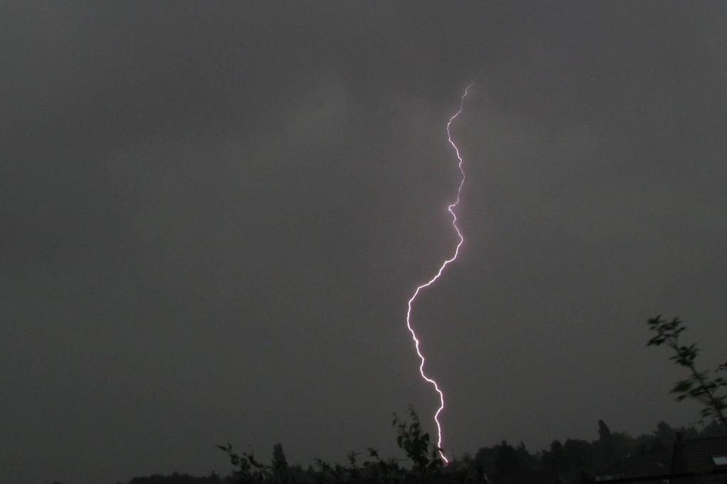 Ratgeber: Auch im Cabriolet sicher vor Gewitter 
