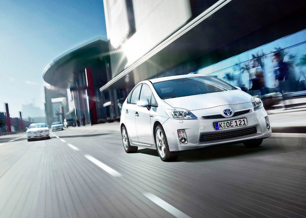 Toyota Prius liegt über Plan 