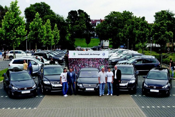 VW-Fahrzeuge für Bremens Fußballer 