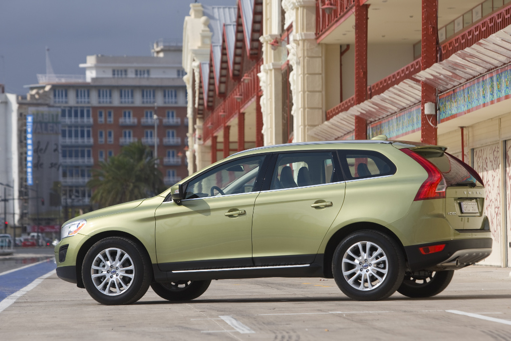 XC60: Volvo XC60 R-Design debütiert auf der IAA 