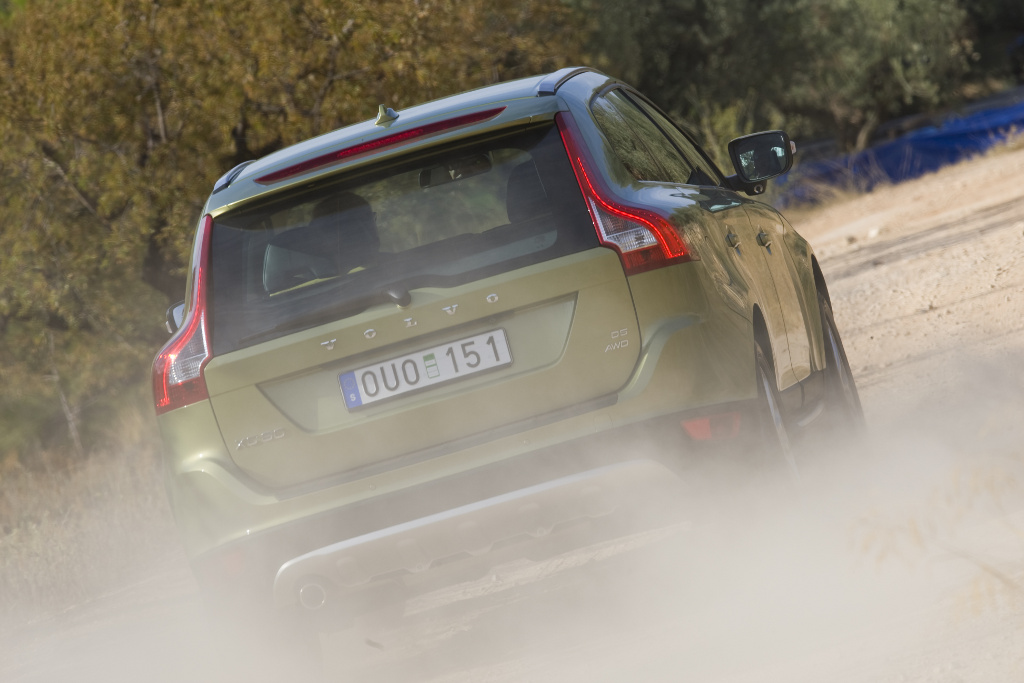 XC60: Volvo XC60 R-Design debütiert auf der IAA 