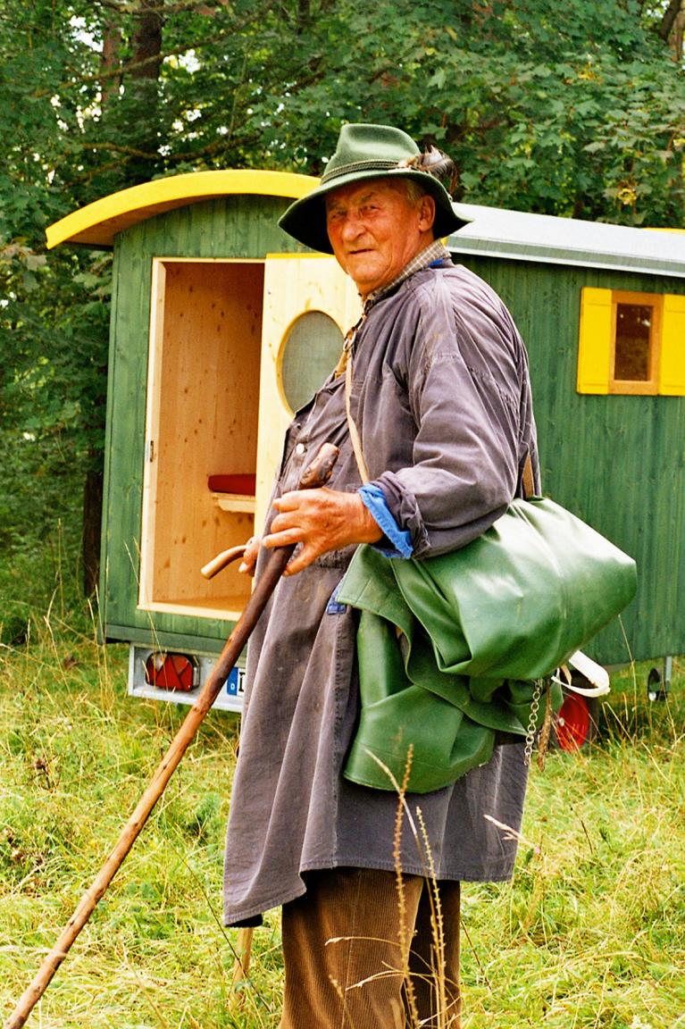 Zurück zur Natur: Nostalgie-Wohnwagen aus Holz 