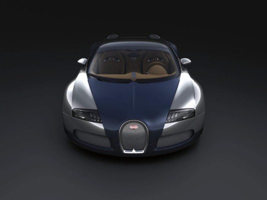 Bugatti: Sondermodell ''Sang Bleu'' des Grand Sport in Pebble Beach