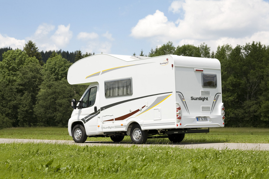 Caravan Salon Düsseldorf: Reisemobil für Männer: Weicheier müssen draußen bleiben | Sunlight Alkoven
