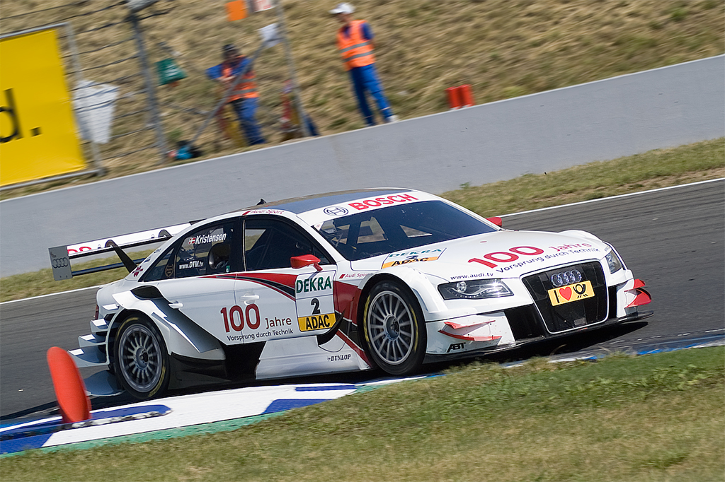 DTM: Audi-Pilot Scheider siegt erneut in Oschersleben | Foto: Michael Kogel