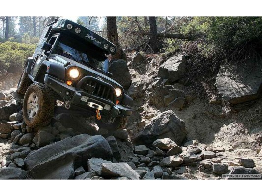 EarthRoamer XV-JP überwindet Rubicon Trail