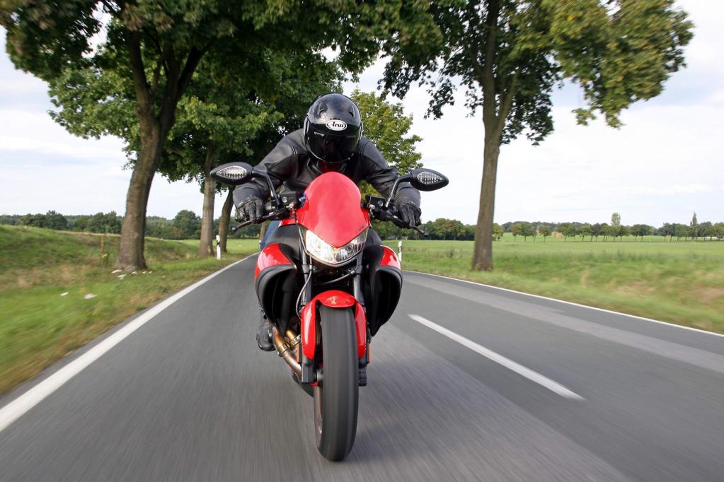 Fahrbericht Buell 1125 CR: Café Racer - extra stark  - Bild(2)