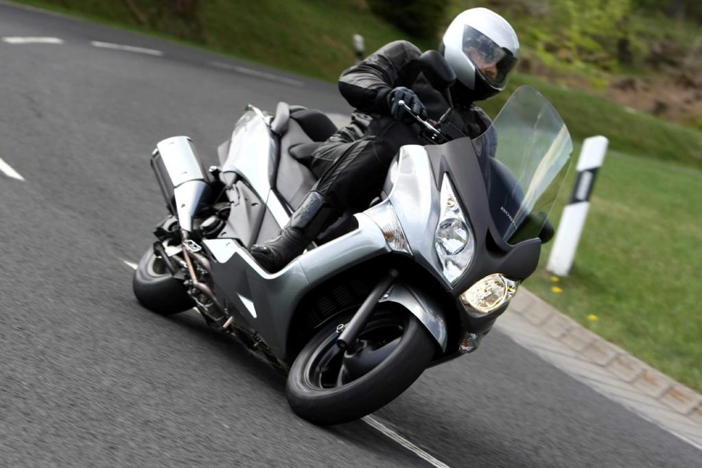 Fahrbericht Honda SW-T400: Ein Roller zeigt Größe 