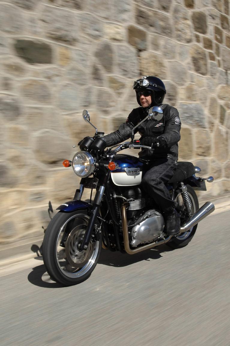 Fahrbericht Triumph Bonneville SE: Klassik trifft Moderne  - Bild(3)