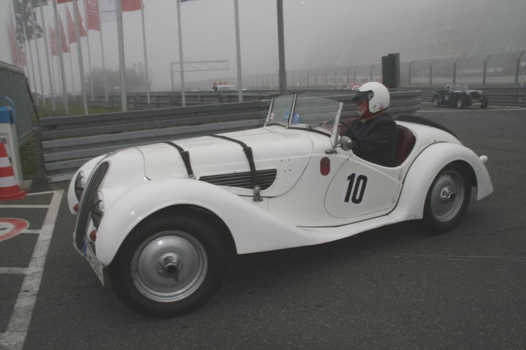 Fotoshow vom 37. Avd-Oldtimer-Grand-Prix auf dem Nürburgring - Bild(4)