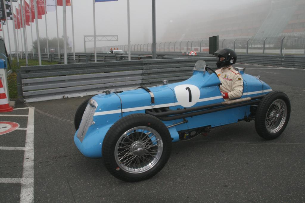 Fotoshow vom 37. Avd-Oldtimer-Grand-Prix auf dem Nürburgring - Bild(7)