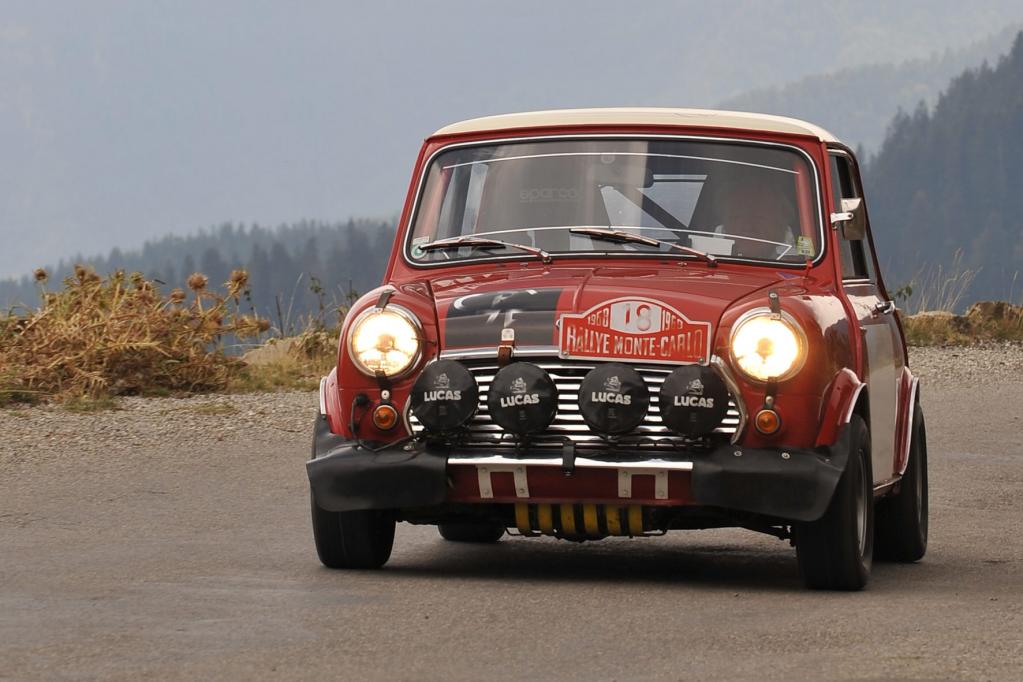 Geburtstag einmal anders: Mit dem Mini über historische Pisten 