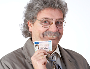 Horst Schlämmer auf Schlemmertour im Autohaus Sportlich & Sicher.