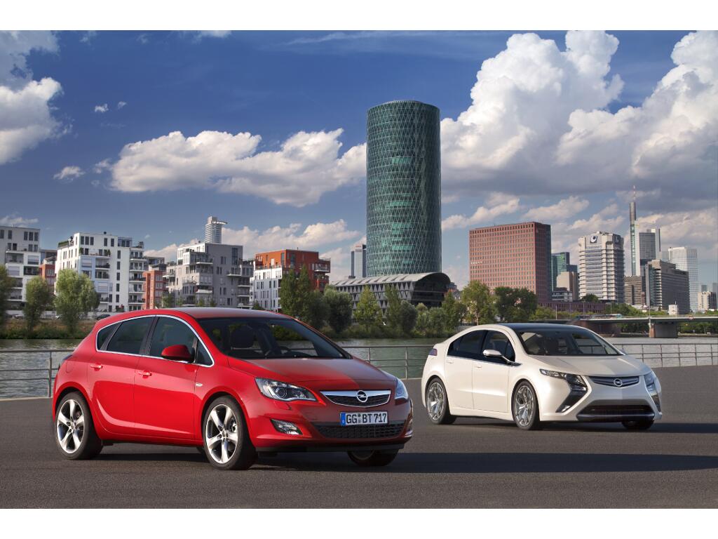 IAA 2009: Opel zeigt neuen Astra und Ampera
