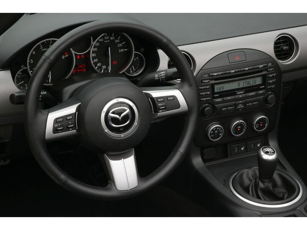 IAA Frankfurt: IAA 2009: Mazda zeigt Superlight-Version des MX-5
