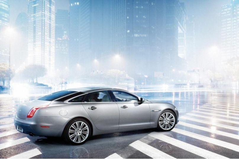 IAA Frankfurt: IAA 2009: Neuer Jaguar XJ feiert Publikumspremiere