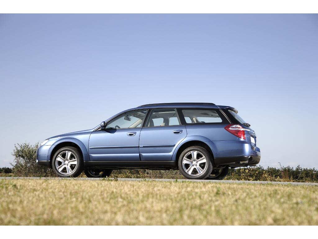 IAA Frankfurt: IAA 2009: Subaru präsentiert neuen Legacy und Outback