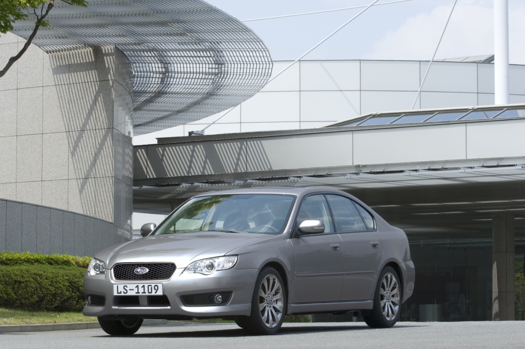 IAA Frankfurt: IAA 2009: Subaru präsentiert neuen Legacy und Outback