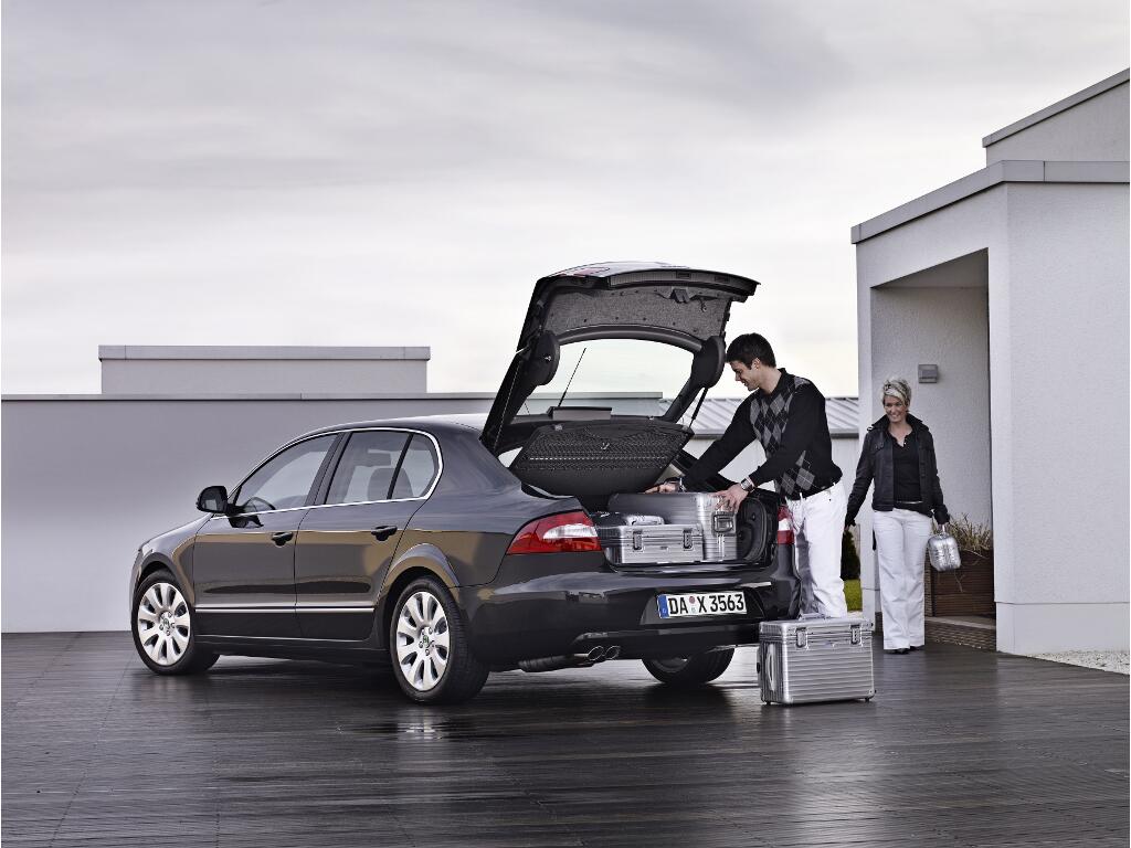 IAA Frankfurt: IAA 2009: Škoda Superb Combi feiert Premiere | Skoda Superb Limousine