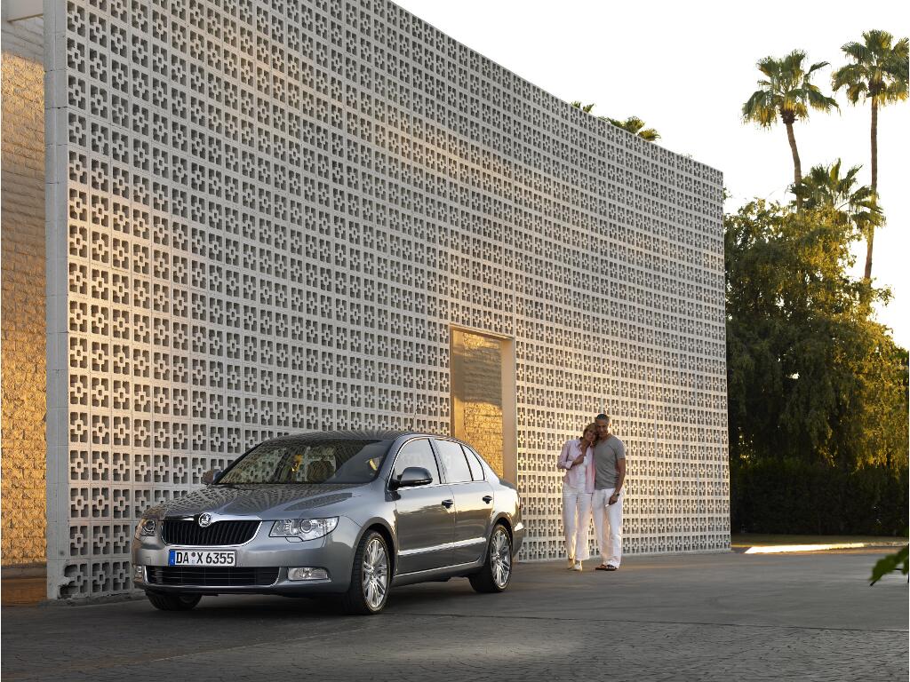IAA Frankfurt: IAA 2009: Škoda Superb Combi feiert Premiere | Skoda Superb Limousine