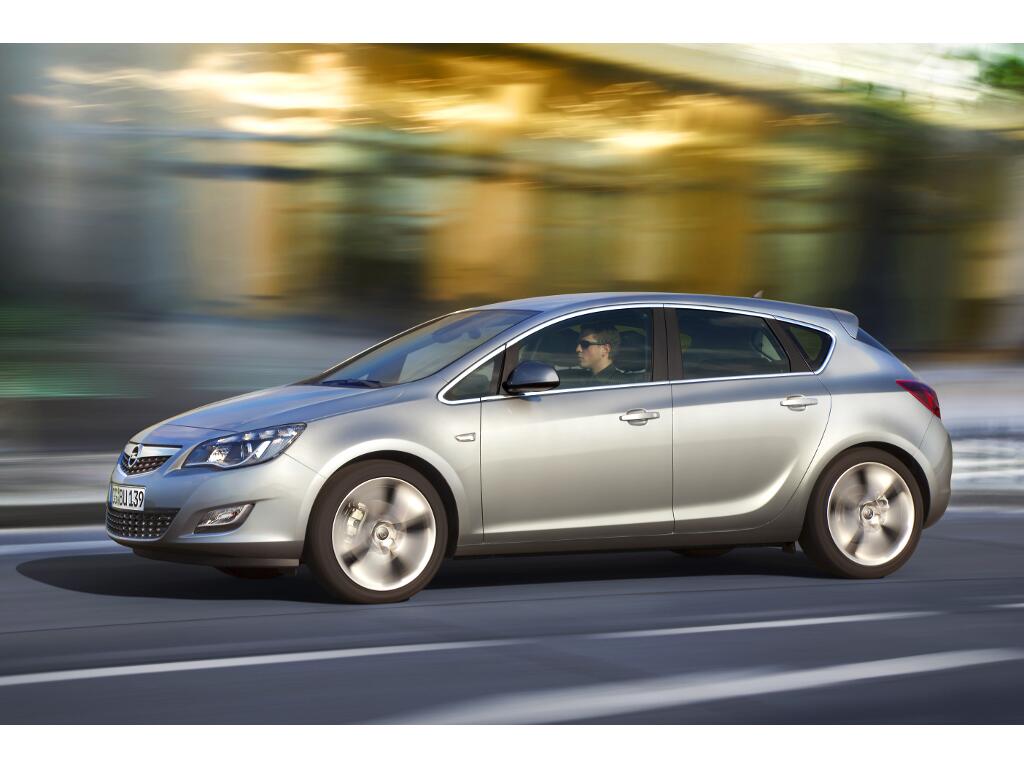 IAA Frankfurt: Internationale Automobilausstellung: Sparmotoren für den Opel Astra 