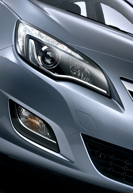 IAA Frankfurt: Internationale Automobilausstellung: Sparmotoren für den Opel Astra 
