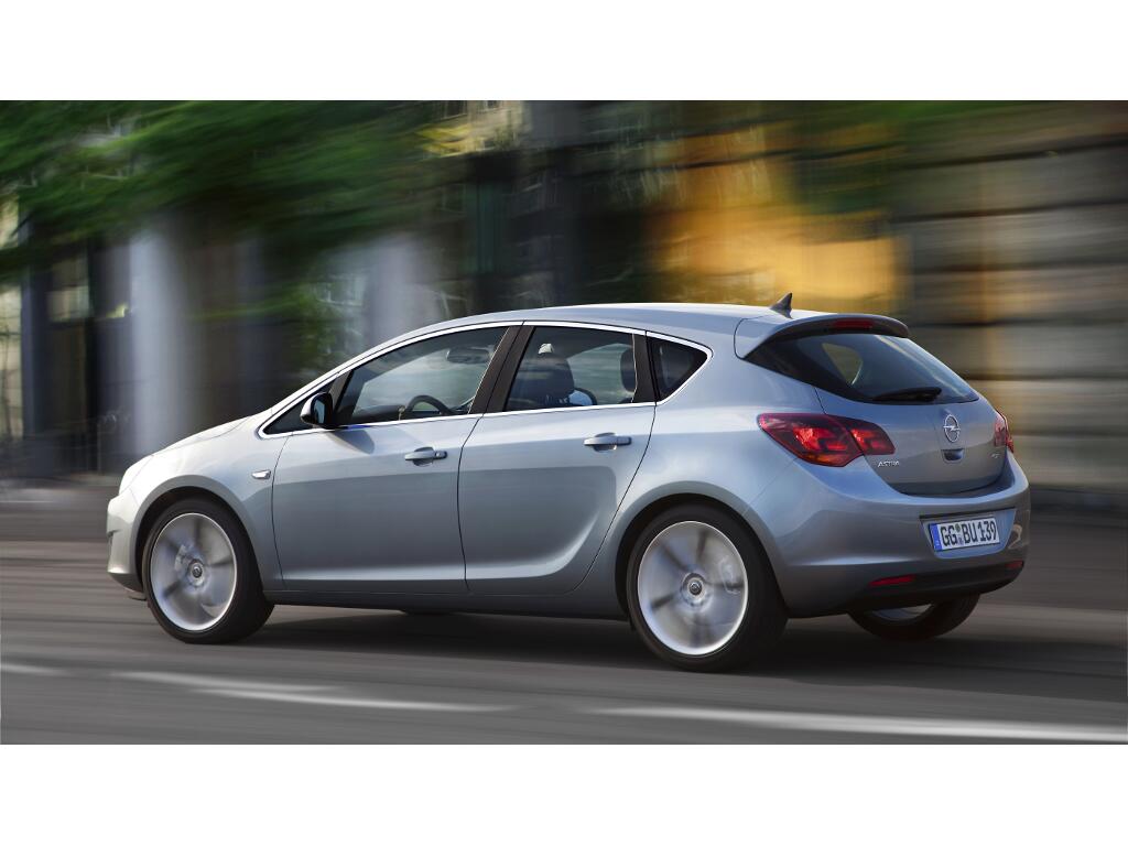 IAA Frankfurt: Internationale Automobilausstellung: Sparmotoren für den Opel Astra 