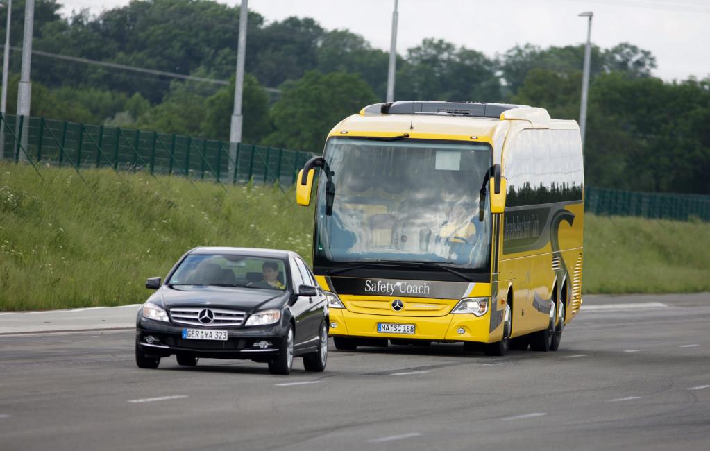 Mercedes-Benz Travego gewinnt Leserwahl 