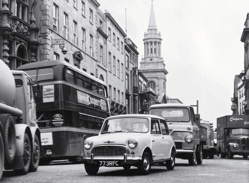 Mini: 50 Jahre Geschichte und viel Neues  - Bild