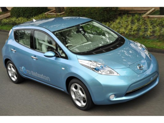 Nissan Leaf soll 160 Kilometer mit Batteriestrom schaffen