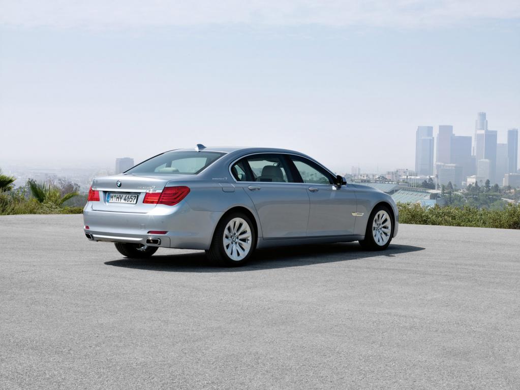 Oberklasse-BMW mit Hybridantrieb kommt im April 