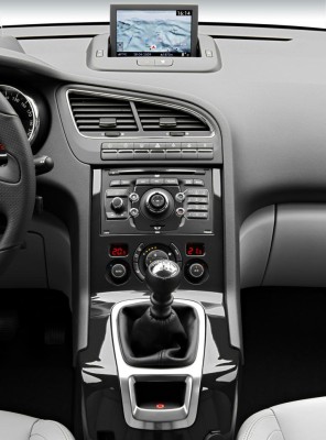 Peugeot bietet „MapCare“-Kartenabonnement für WIP Com
