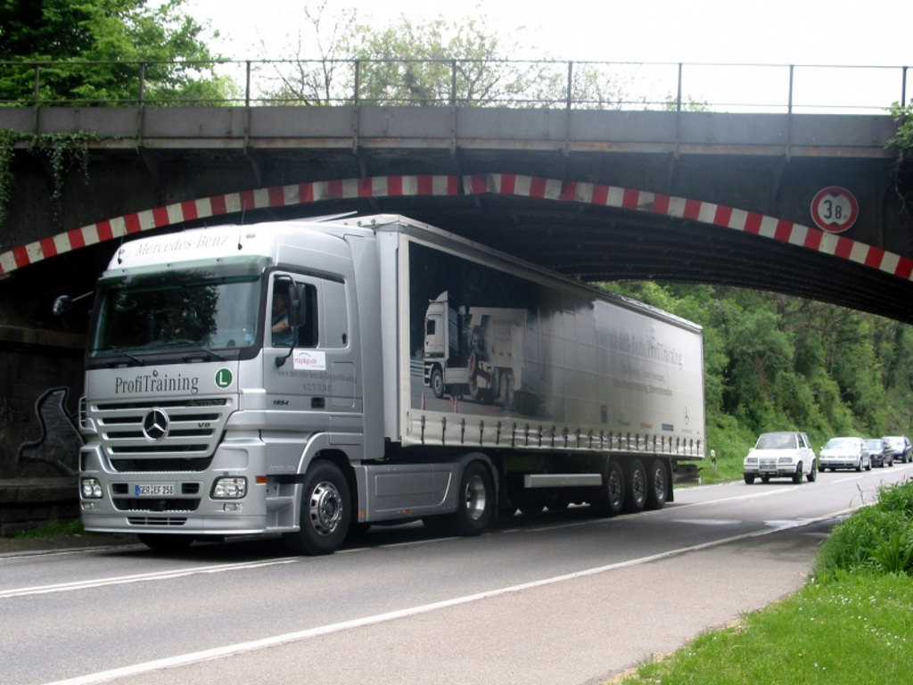 Profi-Navigation für Lkw mit neuen Funktionen
